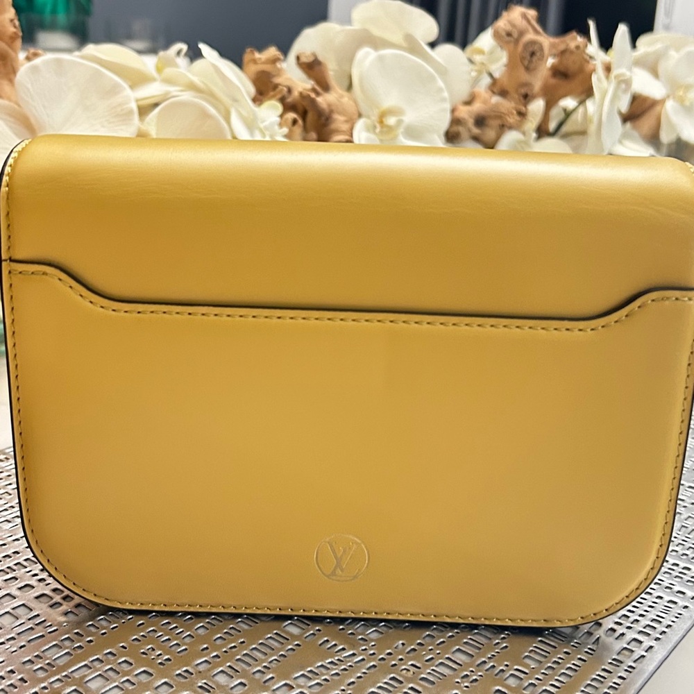 LOUIS VUITTON Orsay Jaune Bag - Picture 6 of 10